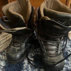 Silence snowboard boots Men Size 10